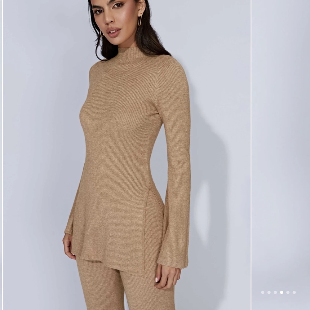 Meshki Jovie Taupe Ribbed High-Neck Tunic Top and Flare Pant Knit Set - Sz S